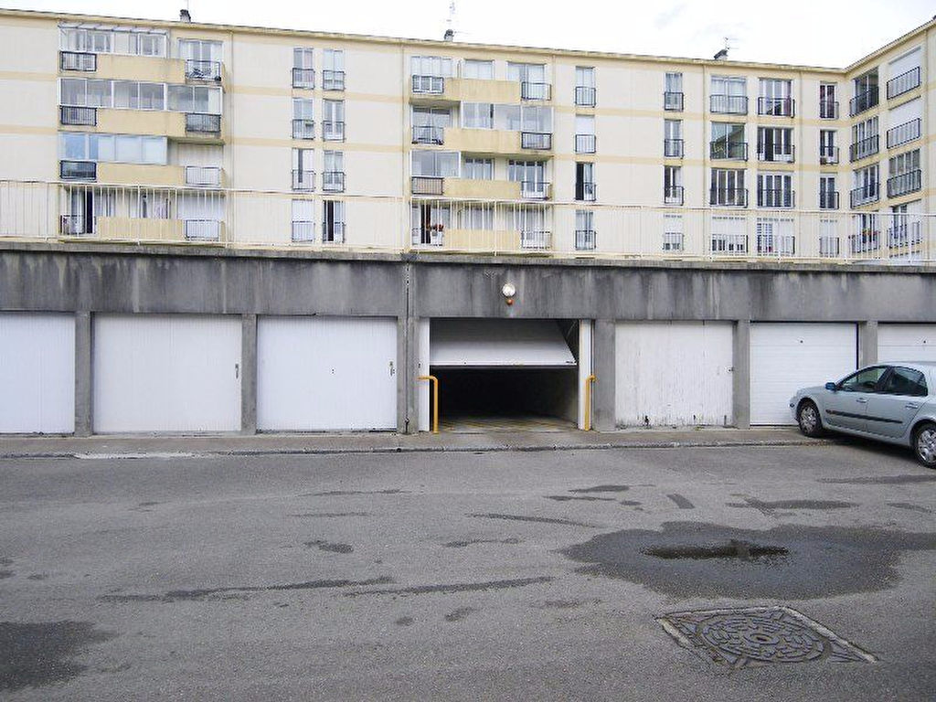 A VENDRE BREST GUELMEUR 69 RUE GUYNEMER PARKING COUVERT SECURISE A VENDRE BREST GUELMEUR 69 RUE GUYNEMER PARKING COUVERT SECURISE