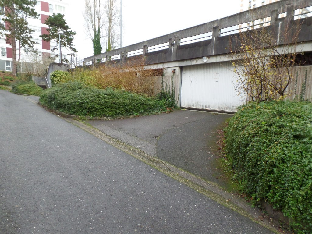 LOCATION BREST BELLEVUE PLACE DE PARKING COUVERTE ET SECURISEE LOCATION BREST BELLEVUE PLACE DE PARKING COUVERTE ET SECURISEE