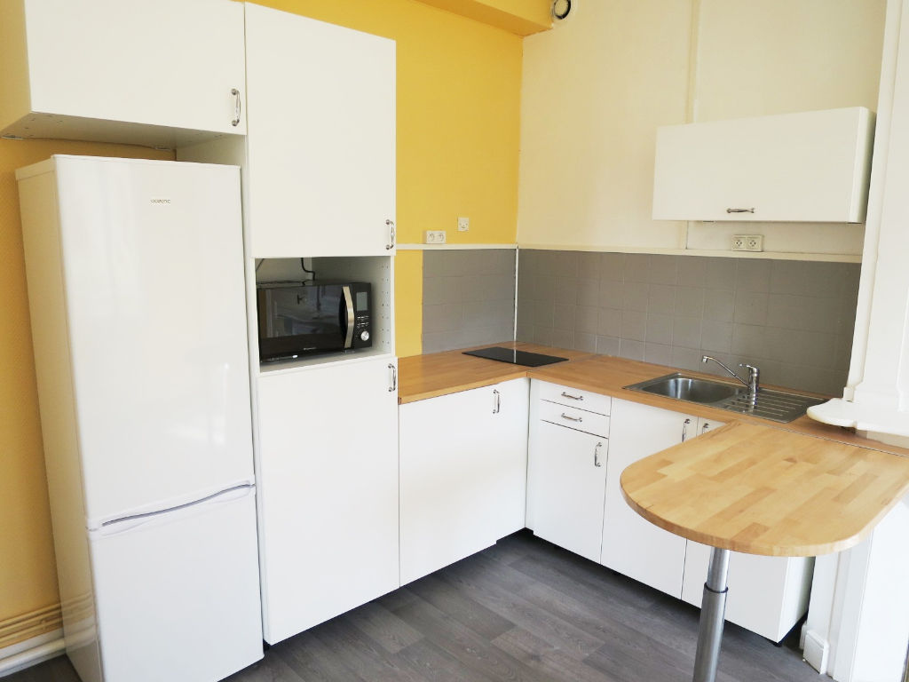 A LOUER BREST PILIER ROUGE APPARTEMENT T2 35.39 m² A LOUER BREST PILIER ROUGE APPARTEMENT T2 35.39 m²