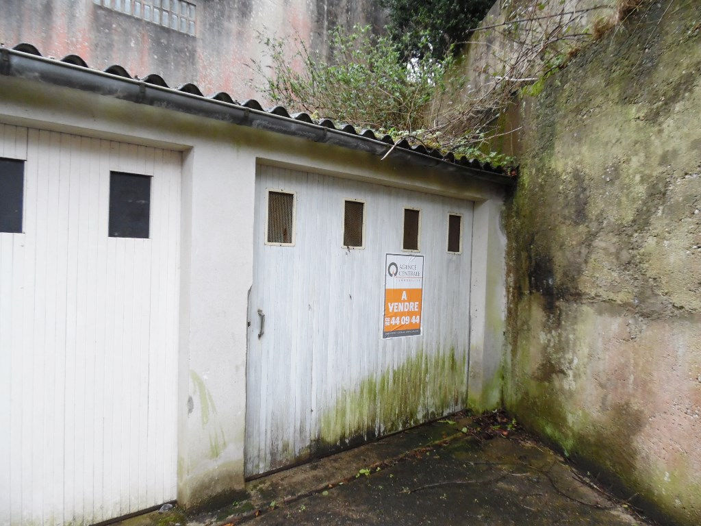 VENDU BREST RIVE DROITE GARAGE INDIVIDUEL FERME 15M² VENDU BREST RIVE DROITE GARAGE INDIVIDUEL FERME 15M²