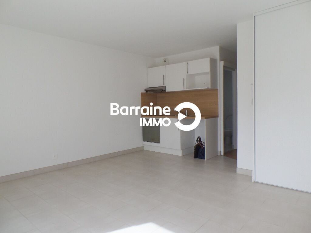 A LOUER PLOUGUERNEAU APPARTEMENT T1 bis 33.26 m² RESIDENCE RECENTE A LOUER PLOUGUERNEAU APPARTEMENT T1 bis 33.26 m² RESIDENCE RECENTE