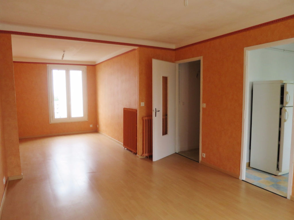 A LOUER BREST PETIT PARIS APPARTEMENT T4 64.35 m² GARAGE A LOUER BREST PETIT PARIS APPARTEMENT T4 64.35 m² GARAGE