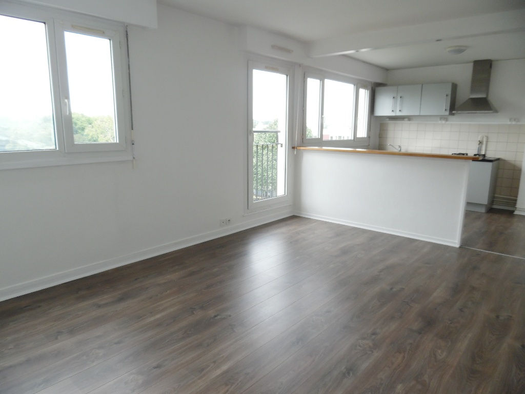 VENDU BREST BELLEVUE APPARTEMENT T4 74m² 3 CHAMBRES DALLE BETON DERNIER ETAGE LOCATAIRE EN PLACE VENDU BREST BELLEVUE APPARTEMENT T4 74m² 3 CHAMBRES DALLE BETON DERNIER ETAGE LOCATAIRE EN PLACE
