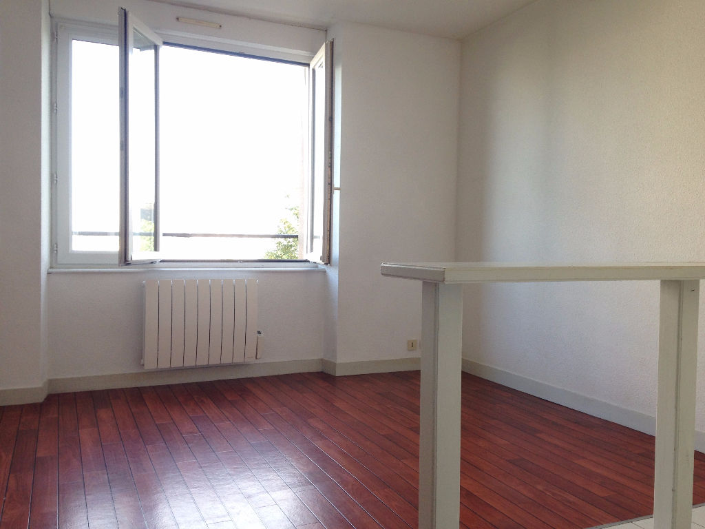 A VENDRE BREST SAINT MARTIN LOT DE DEUX STUDIOS DE 20 M² DALLE BETON IMMEUBLE REHABILITE EN 1995 VENDUS LOUES A VENDRE BREST SAINT MARTIN LOT DE DEUX STUDIOS DE 20 M² DALLE BETON IMMEUBLE REHABILITE EN 1995 VENDUS LOUES