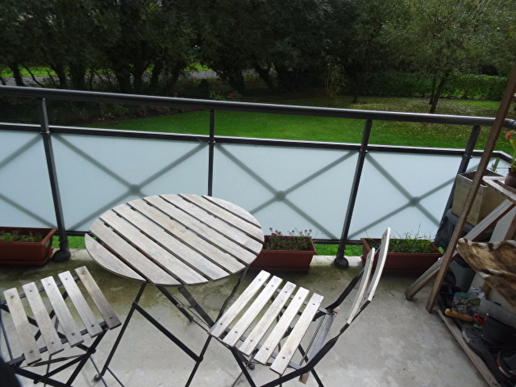 A VENDRE LORIENT KERFICHANT APPARTEMENT T2 de 32m² TERRASSE SUD ET PARKING PRIVE A VENDRE LORIENT KERFICHANT APPARTEMENT T2 de 32m² TERRASSE SUD ET PARKING PRIVE
