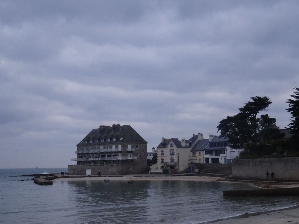 A VENDRE LARMOR PLAGE STUDIO VENDU MEUBLE VUE MER A VENDRE LARMOR PLAGE STUDIO VENDU MEUBLE VUE MER