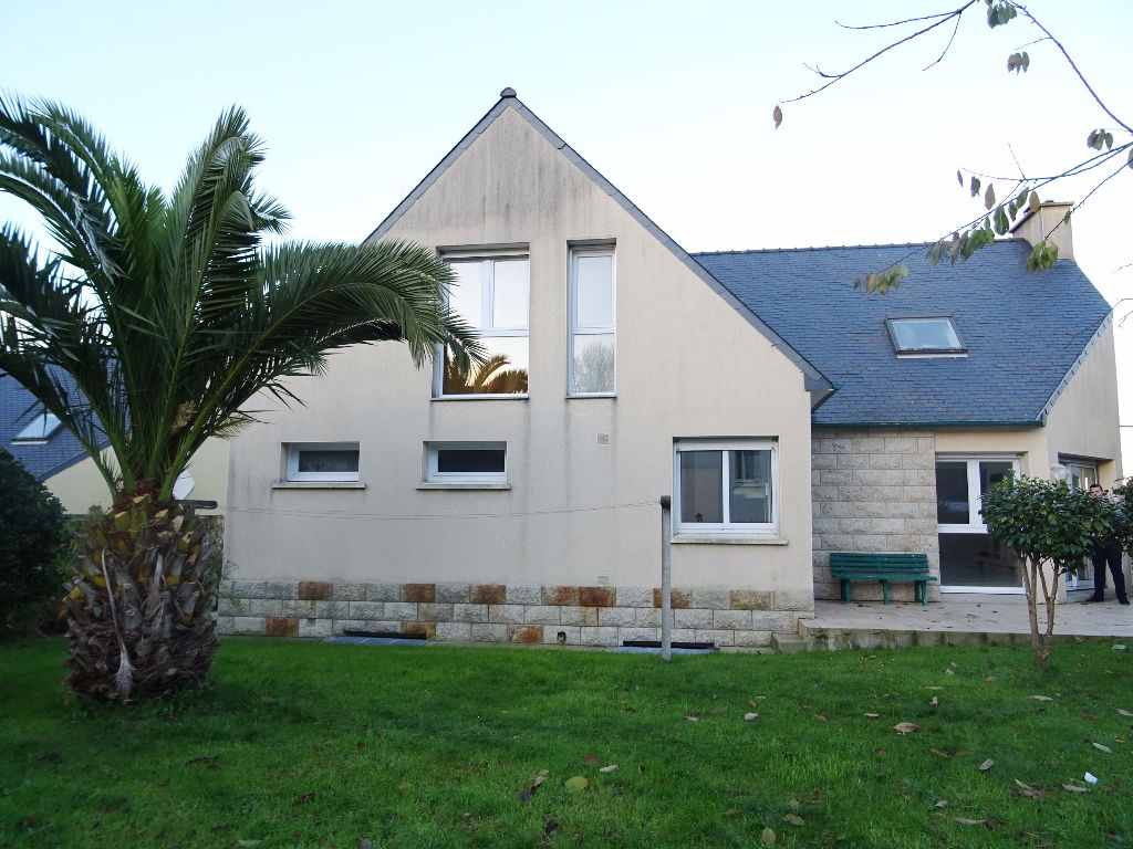 A VENDRE BREST MENEZ PAUL MAISON DE 150M² HABITABLES 6 PIECES 4 CHAMBRES SOUS-SOL COMPLET A VENDRE BREST MENEZ PAUL MAISON DE 150M² HABITABLES 6 PIECES 4 CHAMBRES SOUS-SOL COMPLET