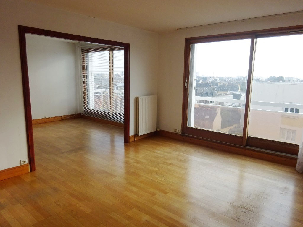 A VENDRE LORIENT MERVILLE APPARTEMENT T5 de 108m² BALCON 22m² GARAGE DOUBLE A VENDRE LORIENT MERVILLE APPARTEMENT T5 de 108m² BALCON 22m² GARAGE DOUBLE