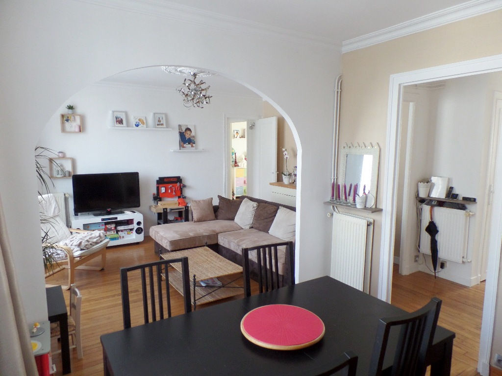 A VENDRE BREST PLACE DE STRASBOURG APPARTEMENT T5 81.20m² A VENDRE BREST PLACE DE STRASBOURG APPARTEMENT T5 81.20m²