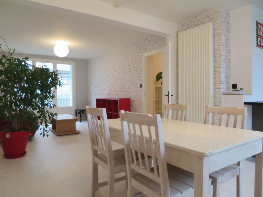 LOCATION BREST PLACE STRASBOURG T3 ENTIEREMENT MEUBLE 65.62m² LOCATION BREST PLACE STRASBOURG T3 ENTIEREMENT MEUBLE 65.62m²