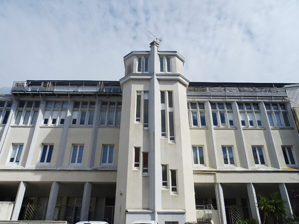 A VENDRE BREST CENTRE VILLE HARTELOIRE APPARTEMENT T2 DUPLEX 57.91m² CARREZ IMMEUBLE DE 2006 TERRASSE MEZZANINE PARKING PRIVATIF LOCATAIRE EN PLACE A VENDRE BREST CENTRE VILLE HARTELOIRE APPARTEMENT T2 DUPLEX 57.91m² CARREZ IMMEUBLE DE 2006 TERRASSE MEZZANINE PARKING PRIVATIF LOCATAIRE EN PLACE