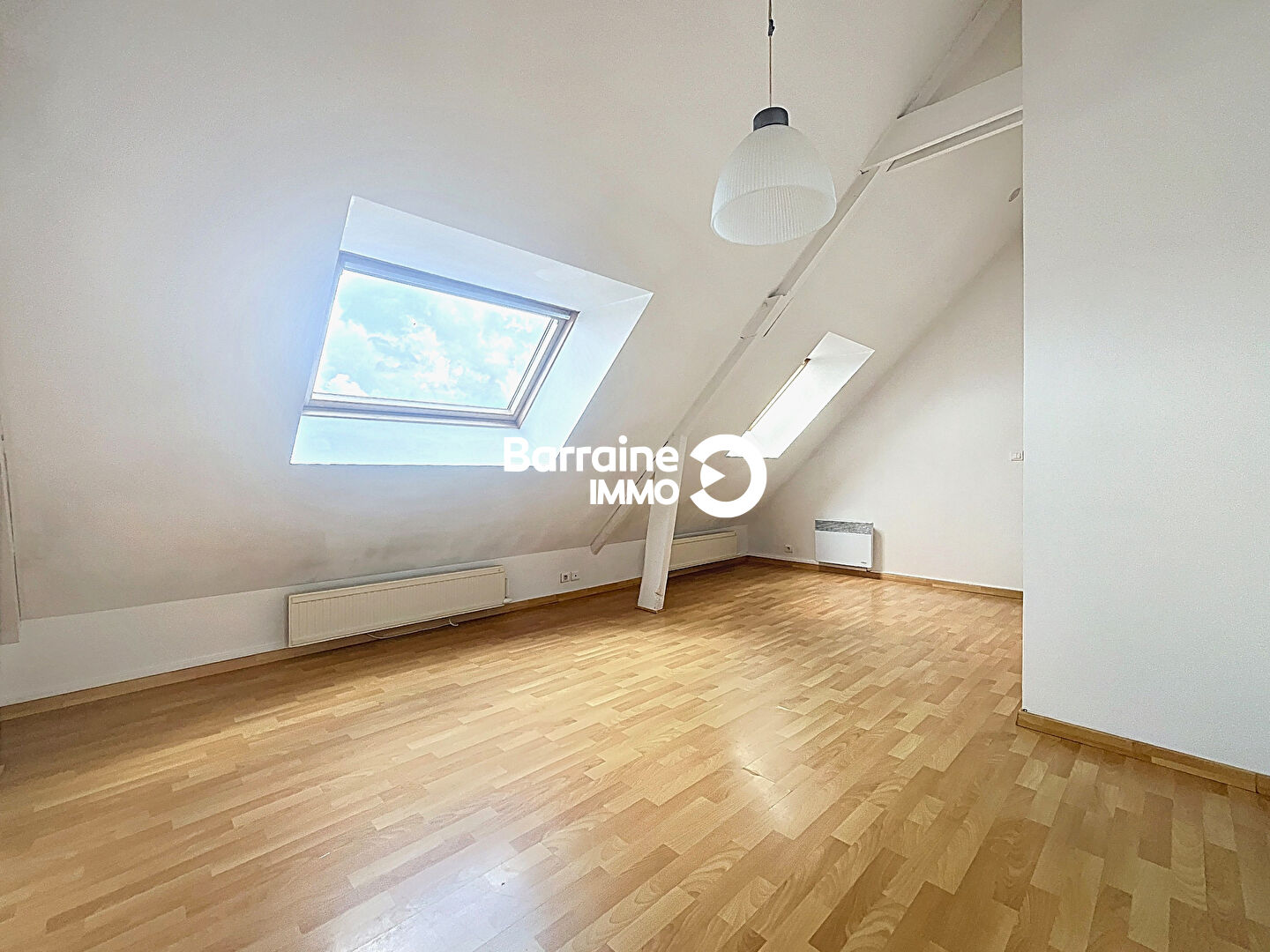A LOUER - LORIENT KERYADO - APPARTEMENT T3 sous combles de 33m2 A LOUER - LORIENT KERYADO - APPARTEMENT T3 sous combles de 33m2