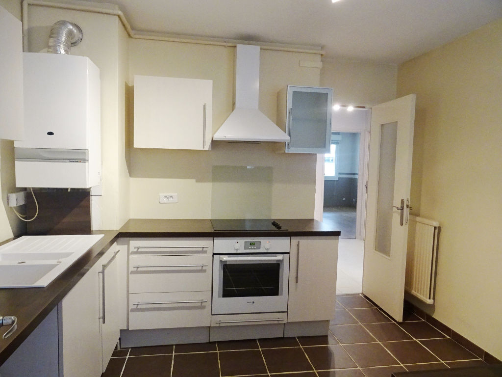 A VENDRE BREST KERINOU LANREDEC APPARTEMENT T2 DE 51M² DALLE BETON PARKING GARAGE PRIVATIF A VENDRE BREST KERINOU LANREDEC APPARTEMENT T2 DE 51M² DALLE BETON PARKING GARAGE PRIVATIF