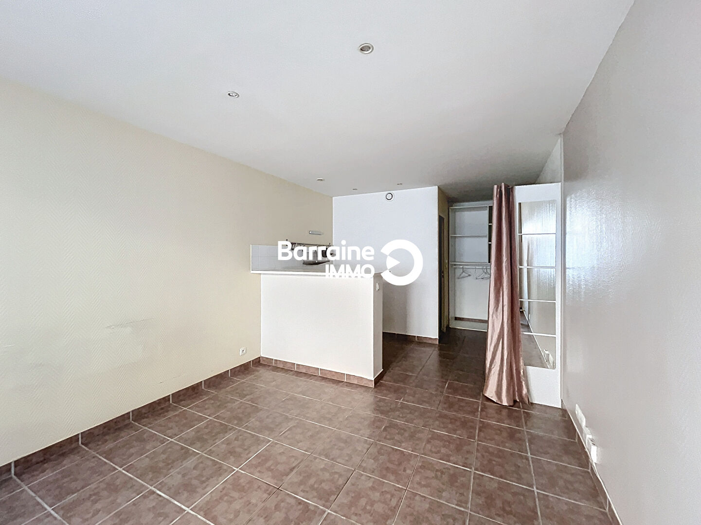 LOCATION BREST SAINT MARC STUDIO 25 M² QUARTIER CALME LOCATION BREST SAINT MARC STUDIO 25 M² QUARTIER CALME