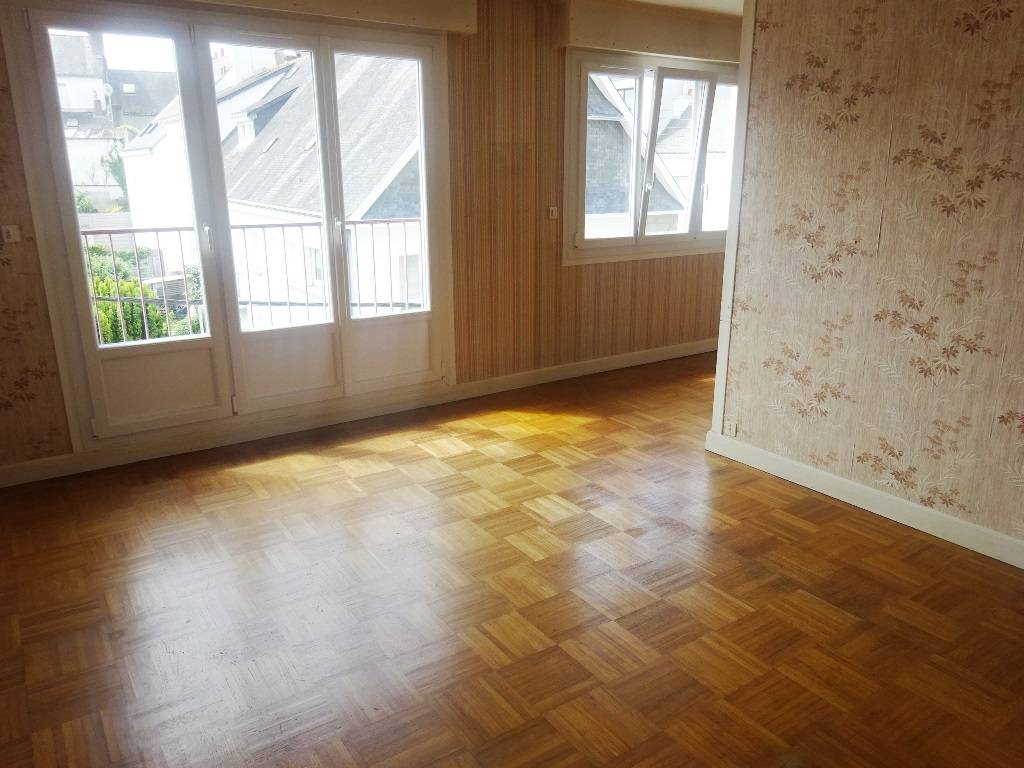 A VENDRE LORIENT MERVILLE APPARTEMENT T3 de 61m² EXPOSITION SUD A VENDRE LORIENT MERVILLE APPARTEMENT T3 de 61m² EXPOSITION SUD