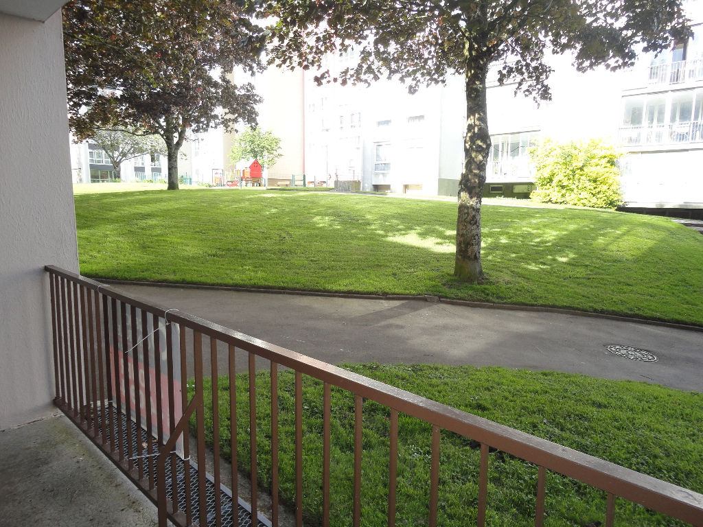 VENDU BREST BELLEVUE APPARTEMENT T2 47.23m² BALCON GARAGE PRIVATIF VENDU BREST BELLEVUE APPARTEMENT T2 47.23m² BALCON GARAGE PRIVATIF