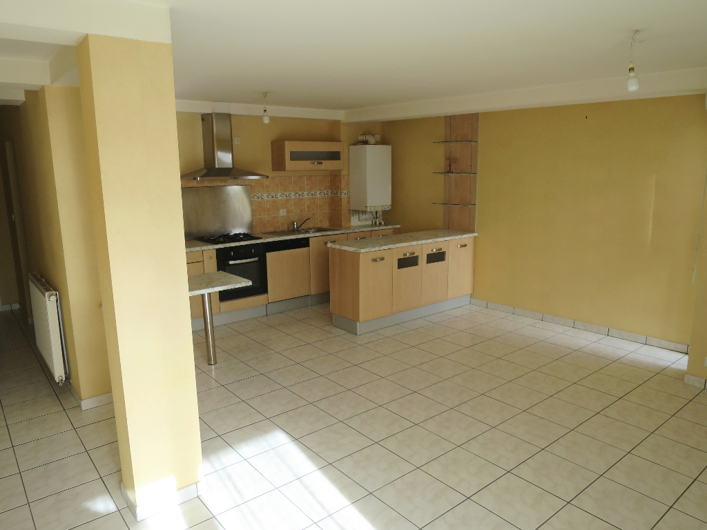 A LOUER SAINT RENAN APPARTEMENT T3 64.73 m² AVEC TERRASSE PLACE DE PARKING A LOUER SAINT RENAN APPARTEMENT T3 64.73 m² AVEC TERRASSE PLACE DE PARKING