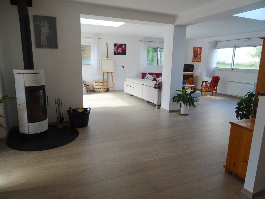 VENDU LA CAVALE BLANCHE MAISON 130 M² 4 CHAMBRES EXTENSION DE 2016 NON MITOYENNE VENDU LA CAVALE BLANCHE MAISON 130 M² 4 CHAMBRES EXTENSION DE 2016 NON MITOYENNE