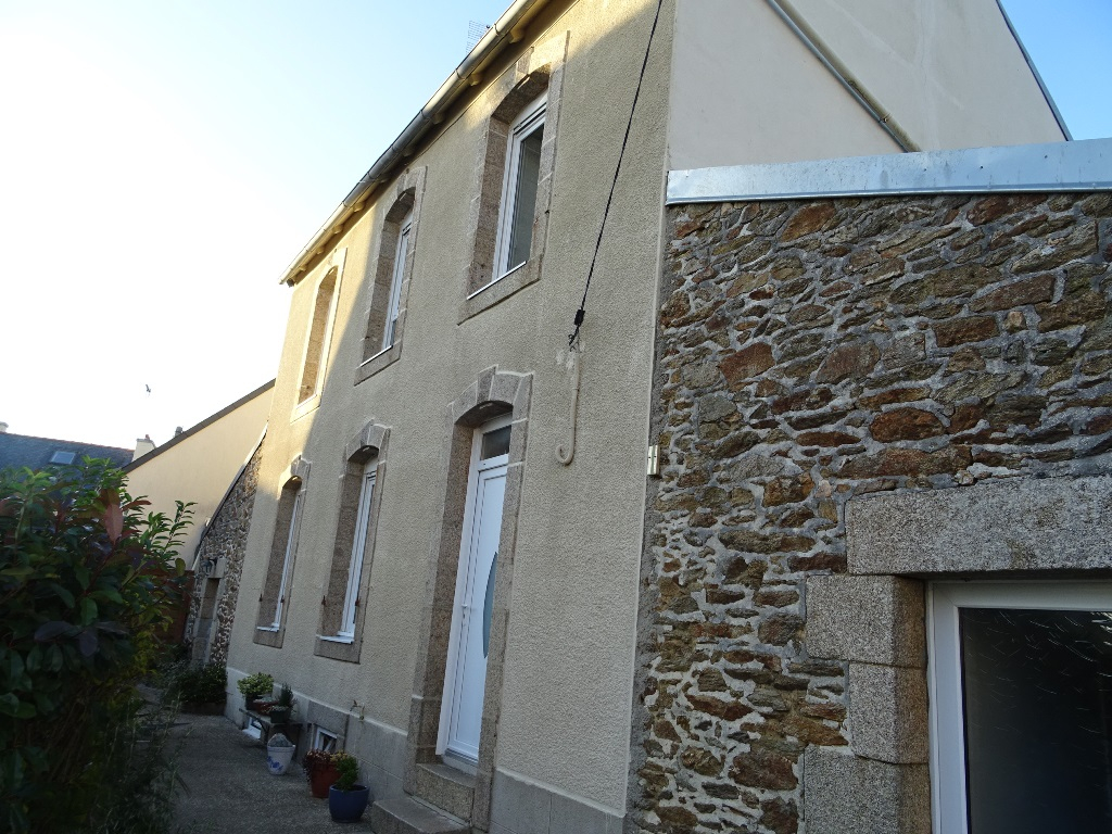 A VENDRE BREST CROIX ROUGE MAISON T6 DE 100 M² 4 CHAMBRES TERRASSE A VENDRE BREST CROIX ROUGE MAISON T6 DE 100 M² 4 CHAMBRES TERRASSE