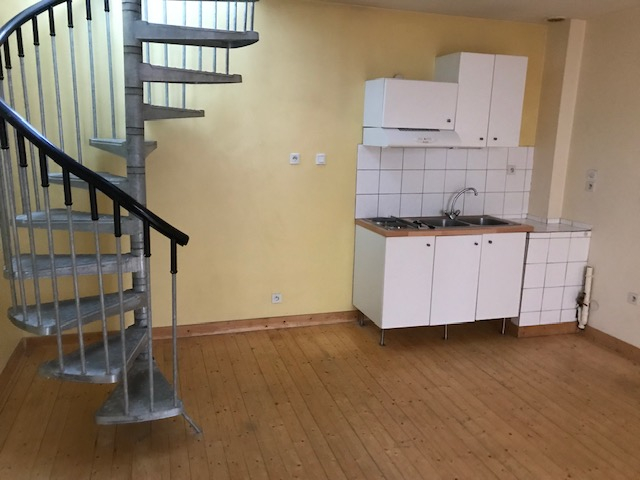 A VENDRE LORIENT MERVILLE APPARTEMENT T2 DUPLEX de 42m² A VENDRE LORIENT MERVILLE APPARTEMENT T2 DUPLEX de 42m²
