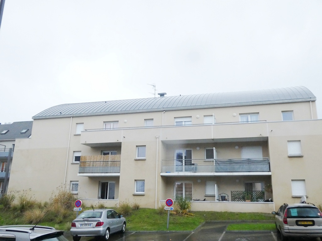 A VENDRE BREST CROIX ROUGE ISEN APPARTEMENT T2 45.15M² 1 CHAMBRE DALLE BETON TERRASSE LOCATAIRE EN PLACE A VENDRE BREST CROIX ROUGE ISEN APPARTEMENT T2 45.15M² 1 CHAMBRE DALLE BETON TERRASSE LOCATAIRE EN PLACE