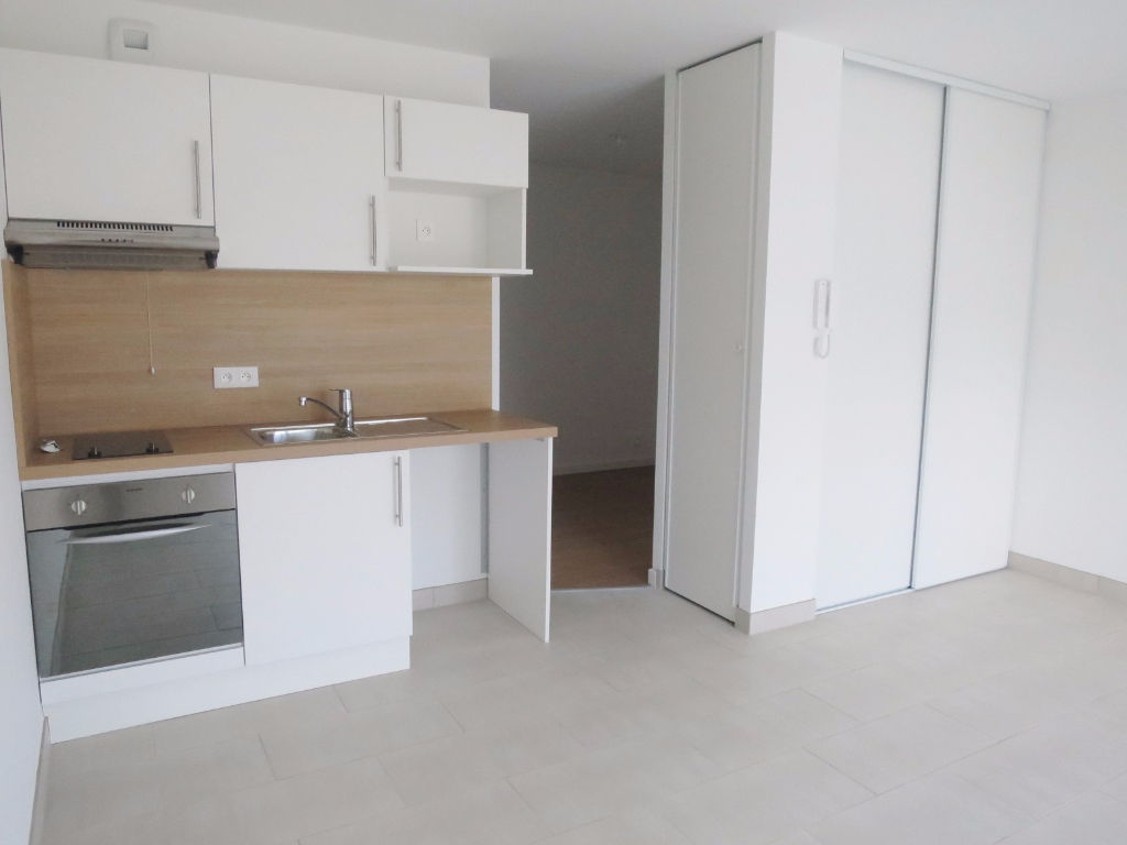 A VENDRE PLOUGUERNEAU KOREJOU APPARTEMENT T2 DE 31.86 M² PARKING LOCATAIRE EN PLACE A VENDRE PLOUGUERNEAU KOREJOU APPARTEMENT T2 DE 31.86 M² PARKING LOCATAIRE EN PLACE