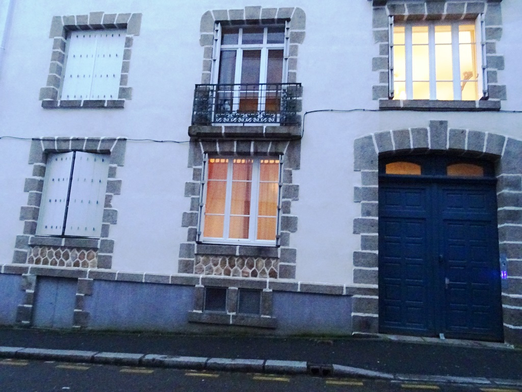 VENDU BREST CENTRE JAURES APPARTEMENT T3 70 m2 BEAUCOUP DE CACHET VENDU BREST CENTRE JAURES APPARTEMENT T3 70 m2 BEAUCOUP DE CACHET