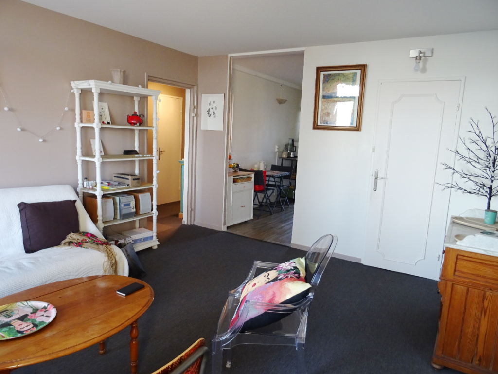 VENDU BREST SAINT-MICHEL GAMBETTA APPARTEMENT T4 74M² CARREZ DEUX CHAMBRES BALCONS APERÇU MER VENDU BREST SAINT-MICHEL GAMBETTA APPARTEMENT T4 74M² CARREZ DEUX CHAMBRES BALCONS APERÇU MER