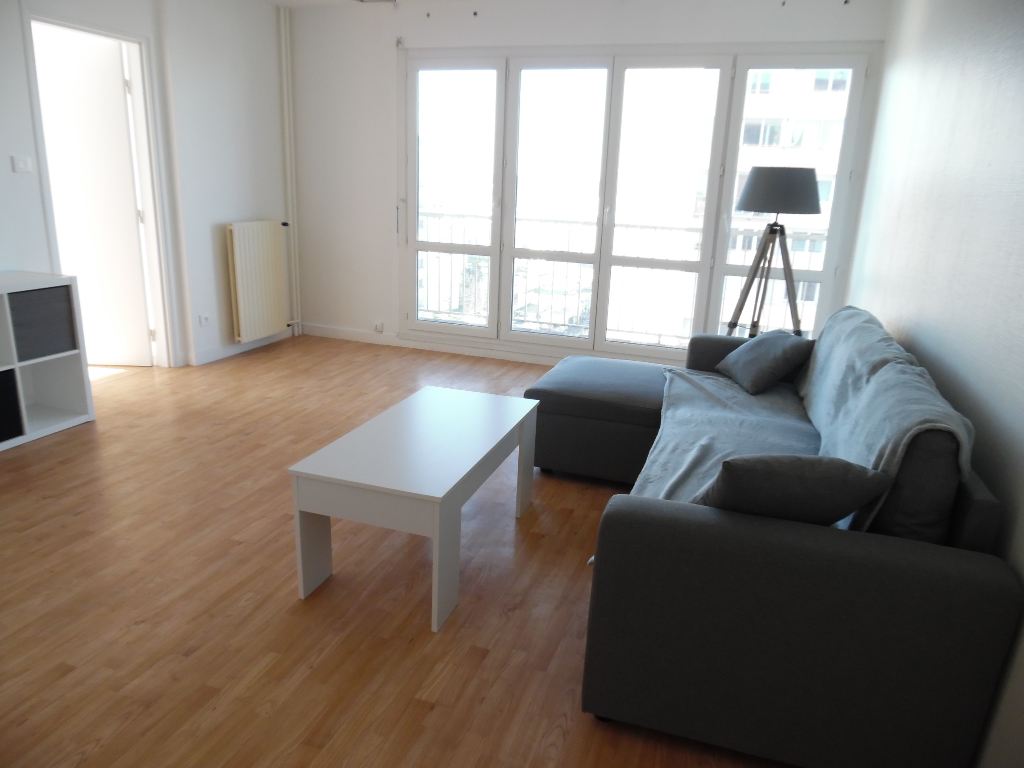 VENDU BREST BELLEVUE APPARTEMENT T3 67M² 2 CHAMBRES BALCON ASCENSEUR VENDU BREST BELLEVUE APPARTEMENT T3 67M² 2 CHAMBRES BALCON ASCENSEUR