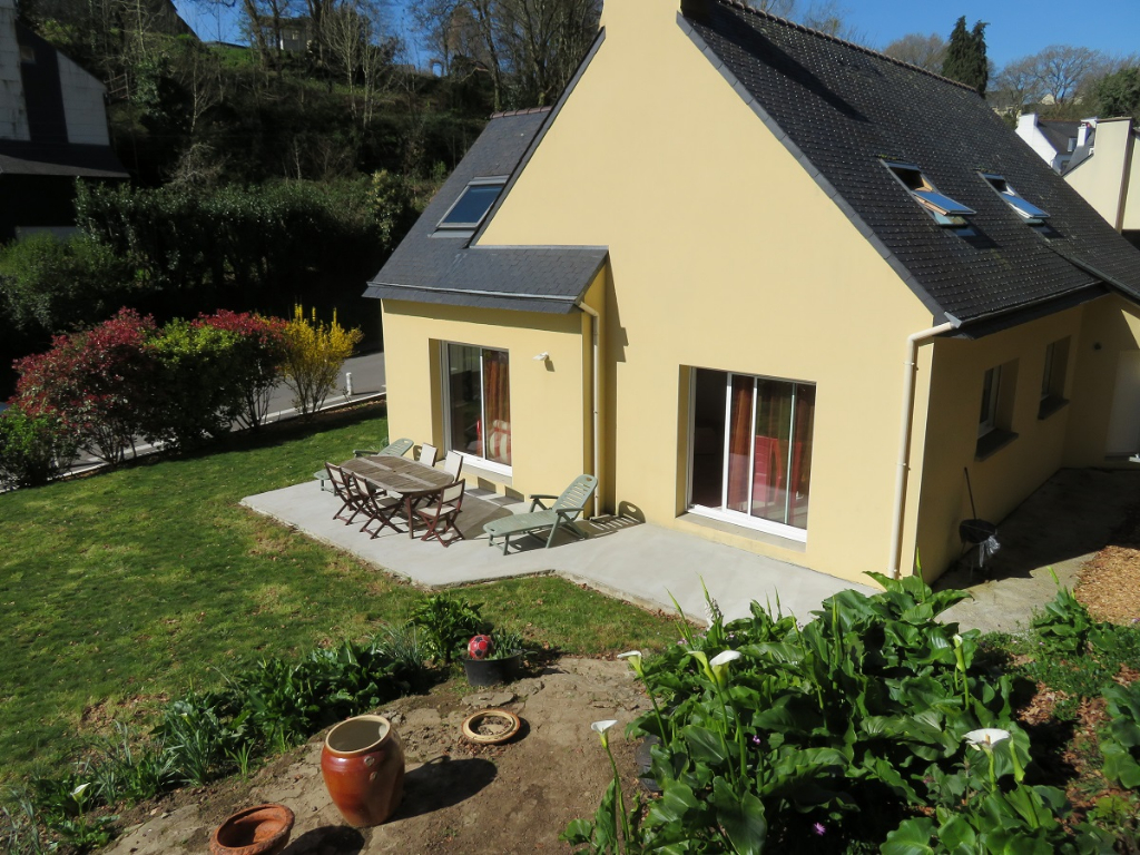 A VENDRE BREST CORNICHE MAISON T6 DE 2004 135 M2 4 CHAMBRES GARAGE VUE MER A VENDRE BREST CORNICHE MAISON T6 DE 2004 135 M2 4 CHAMBRES GARAGE VUE MER