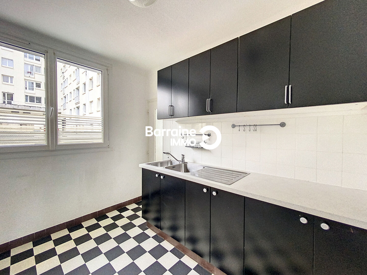 A LOUER BREST RECOUVRANCE JARDIN DES EXPLORATEURS APPARTEMENT T3 89.90 m² GARAGE ASCENSEUR VUE MER PANORAMIQUE A LOUER BREST RECOUVRANCE JARDIN DES EXPLORATEURS APPARTEMENT T3 89.90 m² GARAGE ASCENSEUR VUE MER PANORAMIQUE