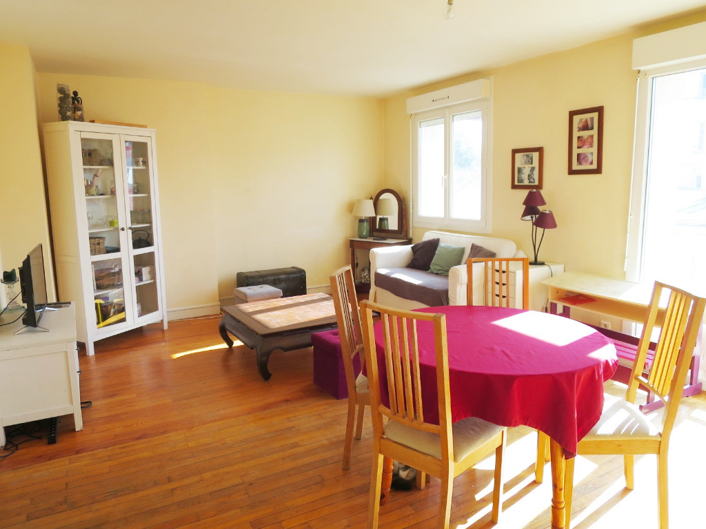 EXLUSIVITE A VENDRE BREST PROCHE ST MARTIN APPARTEMENT T4 63M² 2 CHAMBRES BALCON EXLUSIVITE A VENDRE BREST PROCHE ST MARTIN APPARTEMENT T4 63M² 2 CHAMBRES BALCON