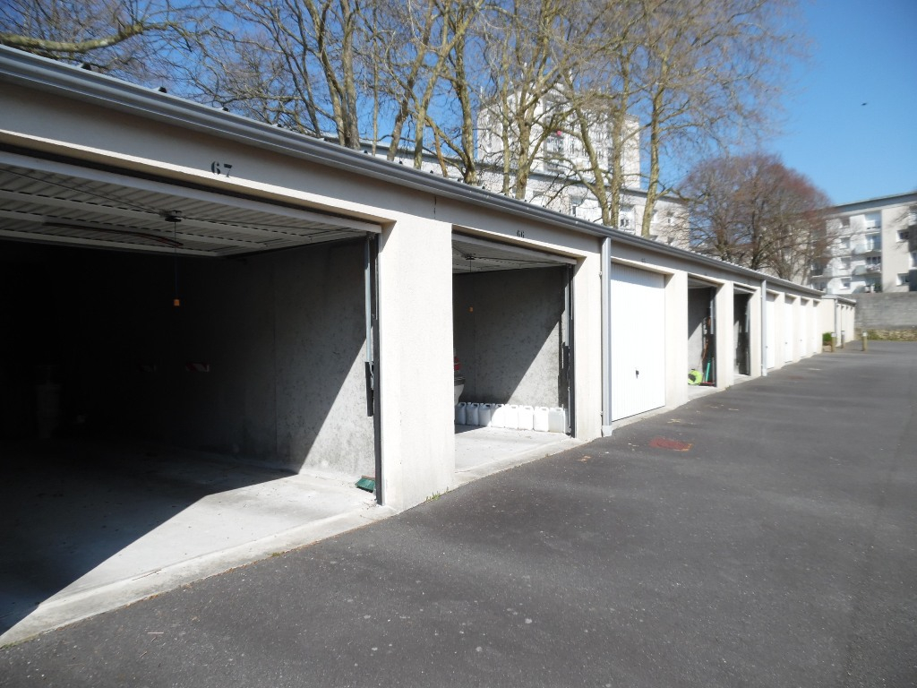 EXLUSIVITE A VENDRE BREST BOURG DE LAMBEZELLEC GARAGE SECURISE PARFAIT ETAT EXLUSIVITE A VENDRE BREST BOURG DE LAMBEZELLEC GARAGE SECURISE PARFAIT ETAT