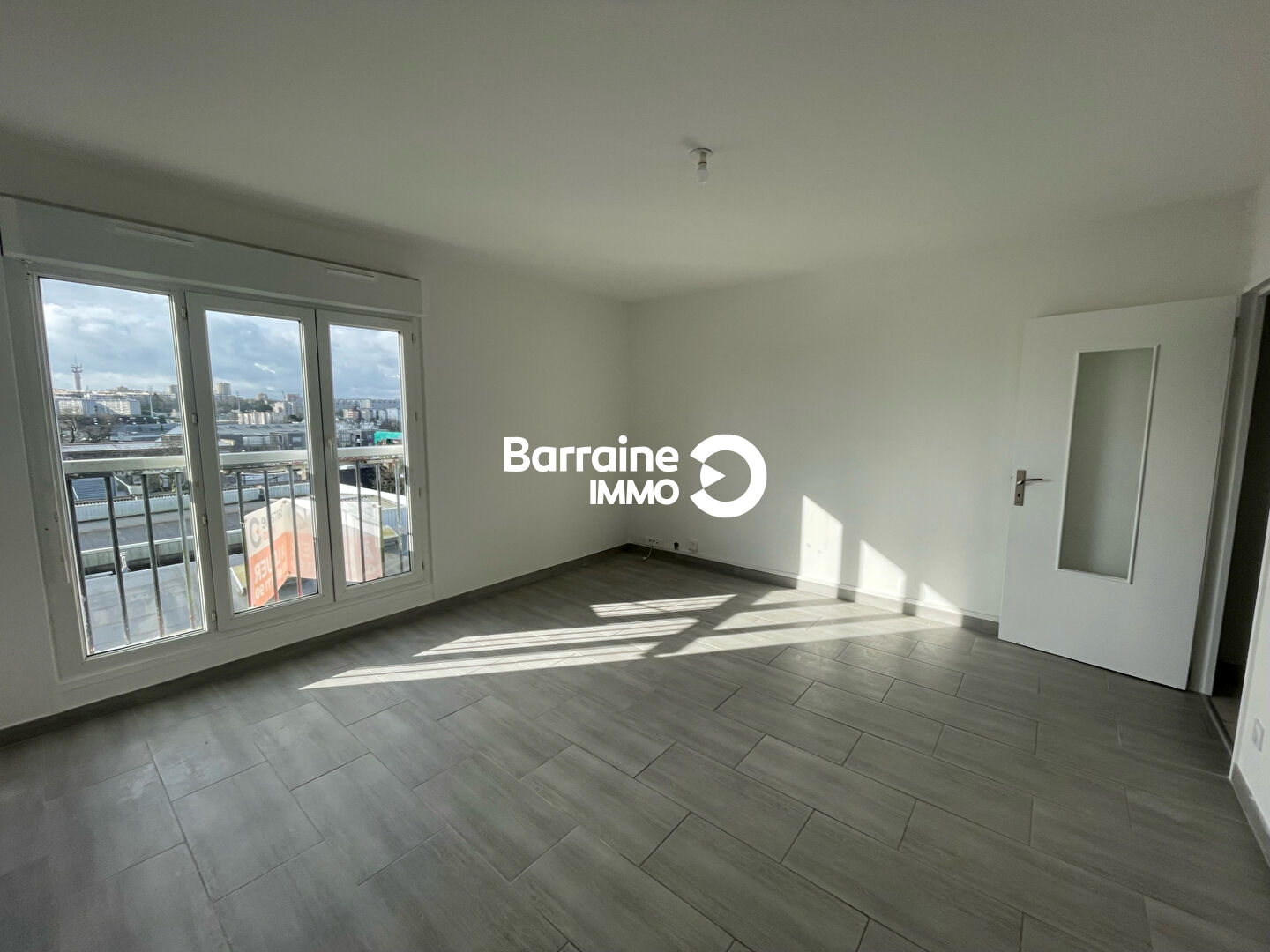 A LOUER BREST EUROPE GEANT APPARTEMENT T5 89.42 m² A LOUER BREST EUROPE GEANT APPARTEMENT T5 89.42 m²