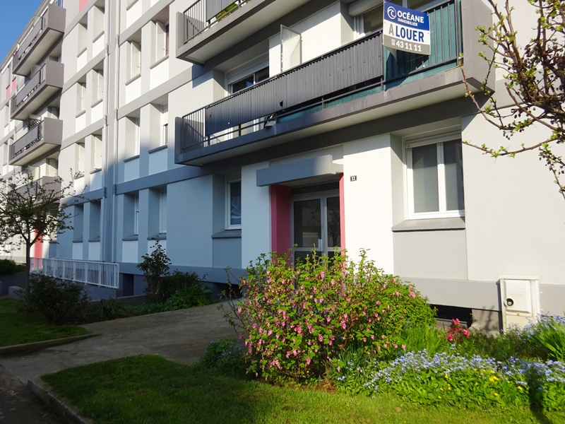A VENDRE BREST DOURJACQ APPARTEMENT T5 805M² BALCON LOCATAIRE EN PLACE A VENDRE BREST DOURJACQ APPARTEMENT T5 805M² BALCON LOCATAIRE EN PLACE