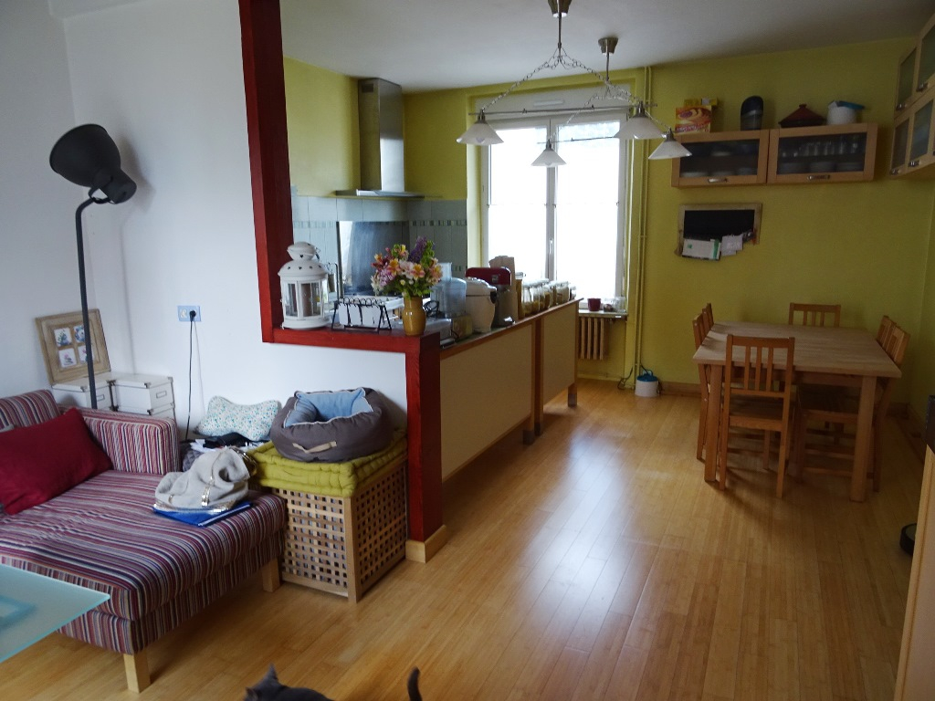 A VENDRE BREST CROIX ROUGE MAISON T5 96 m2 4 CHAMBRES JARDIN CLOS A VENDRE BREST CROIX ROUGE MAISON T5 96 m2 4 CHAMBRES JARDIN CLOS