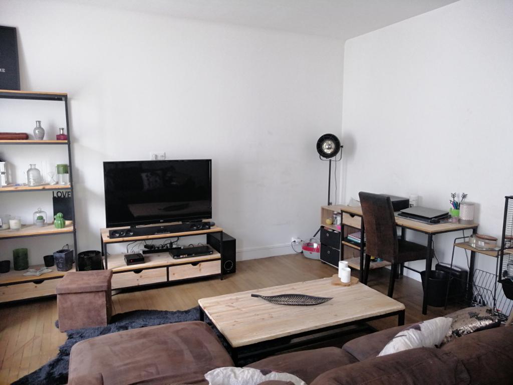 A LOUER - LORIENT CENTRE VILLE - APPARTEMENT T2 DE 53 M² LUMINEUX AU 2EME ETAGE A LOUER - LORIENT CENTRE VILLE - APPARTEMENT T2 DE 53 M² LUMINEUX AU 2EME ETAGE
