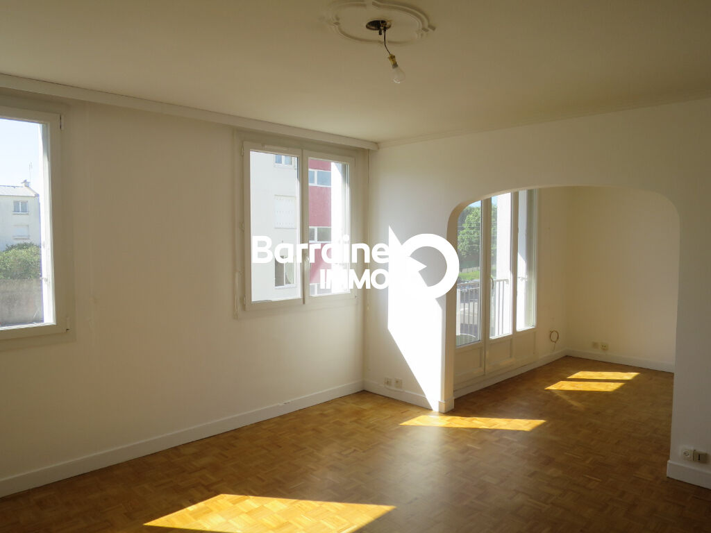 LOCATION BREST PILIER ROUGE T4 73M² ASCENSEUR PARKING BALCON LOCATION BREST PILIER ROUGE T4 73M² ASCENSEUR PARKING BALCON
