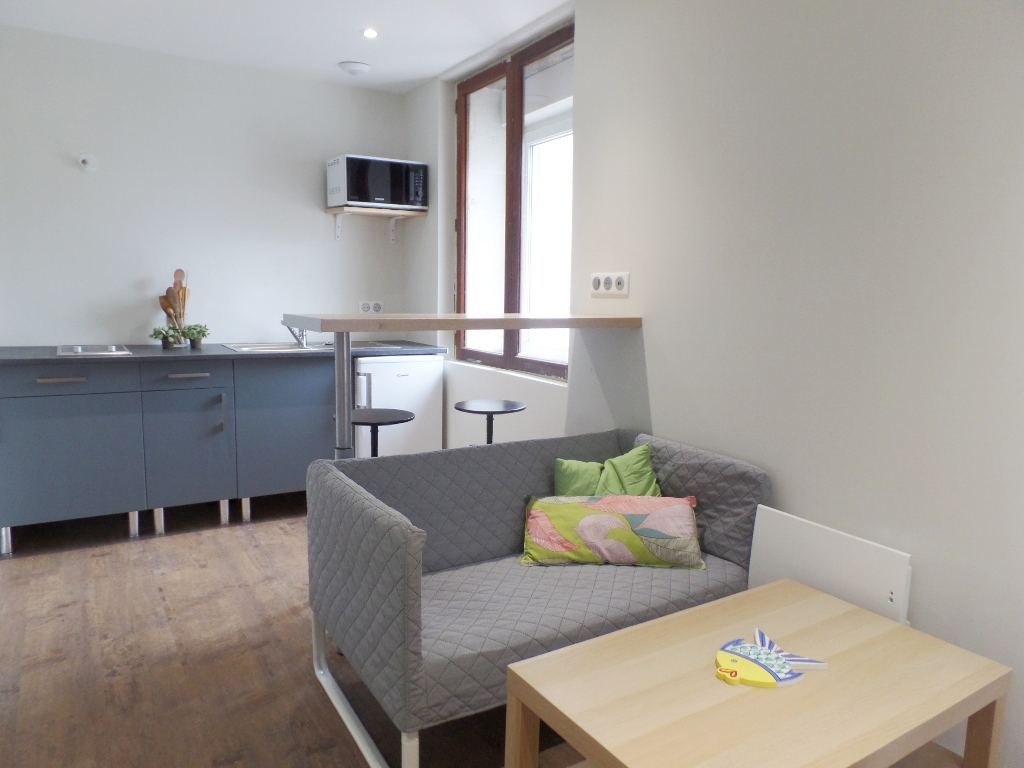 A LOUER BREST SAINT PIERRE APPARTEMENT T1 BIS MEUBLE 25.40 m² REFAIT A NEUF A LOUER BREST SAINT PIERRE APPARTEMENT T1 BIS MEUBLE 25.40 m² REFAIT A NEUF