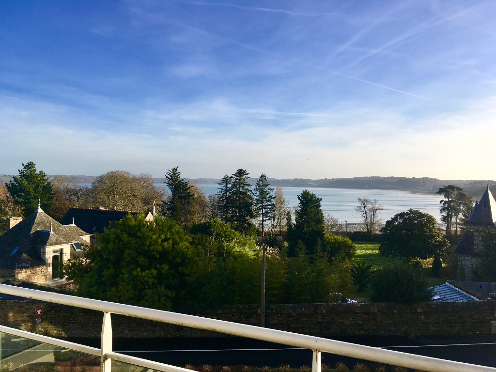 Vente d'un appartement F2 (42 m²) VUE MER - DERNIER ÉTAGE à CARANTEC Vente d'un appartement F2 (42 m²) VUE MER - DERNIER ÉTAGE à CARANTEC