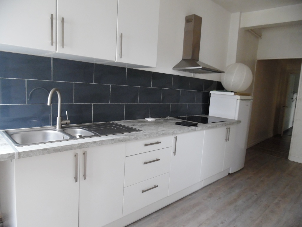 A VENDRE EXCLUSIVITE BREST JAURES APPARTEMENT T2 51M² 1 CHAMBRE 2EME ETAGE A VENDRE EXCLUSIVITE BREST JAURES APPARTEMENT T2 51M² 1 CHAMBRE 2EME ETAGE
