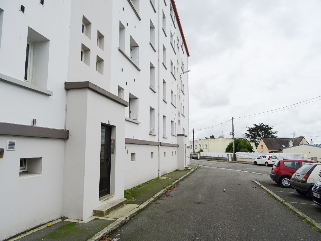 A VENDRE BREST PETIT PARIS APPARTEMENT T4 63.78m² 2 CHAMBRES A VENDRE BREST PETIT PARIS APPARTEMENT T4 63.78m² 2 CHAMBRES