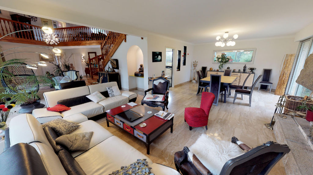 A VENDRE MILIZAC MAISON DE PRESTIGE T7 DE 218 m² JARDIN CLOS DE 9590 m² A VENDRE MILIZAC MAISON DE PRESTIGE T7 DE 218 m² JARDIN CLOS DE 9590 m²