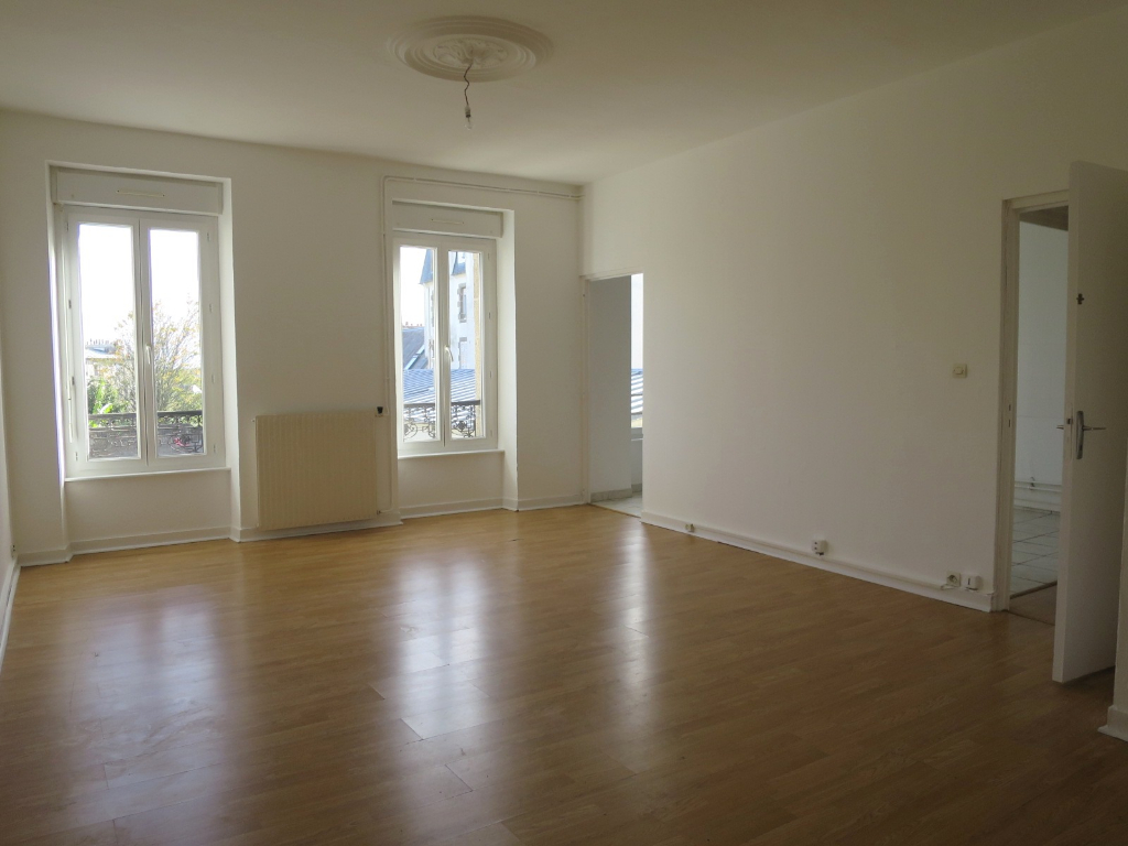 A LOUER BREST SAINT MICHEL APPARTEMENT T5 97.74 m² A LOUER BREST SAINT MICHEL APPARTEMENT T5 97.74 m²