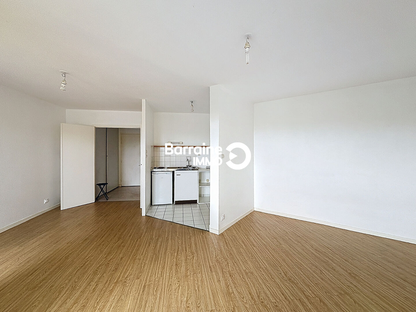 LOCATION BREST KERINOU STUDIO 35,56 M² FACE ISEN LOCATION BREST KERINOU STUDIO 35,56 M² FACE ISEN