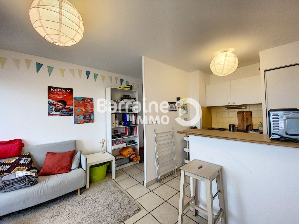 LOCATION CENTRE JAURES APPARTEMENT T1 BIS 29,73 M² PLACE DE PARKING ASCENSEUR VUE MER LOCATION CENTRE JAURES APPARTEMENT T1 BIS 29,73 M² PLACE DE PARKING ASCENSEUR VUE MER
