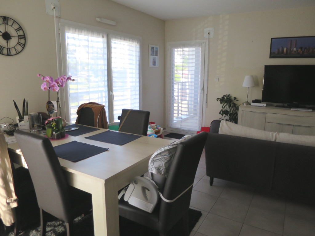 LOCATION BREST LAMBEZELLEC APPARTEMENT T3 DUPLEX 60.66 M² RESIDENCE CALME ET RECENTE DEUX PLACES DE PARKING LOCATION BREST LAMBEZELLEC APPARTEMENT T3 DUPLEX 60.66 M² RESIDENCE CALME ET RECENTE DEUX PLACES DE PARKING