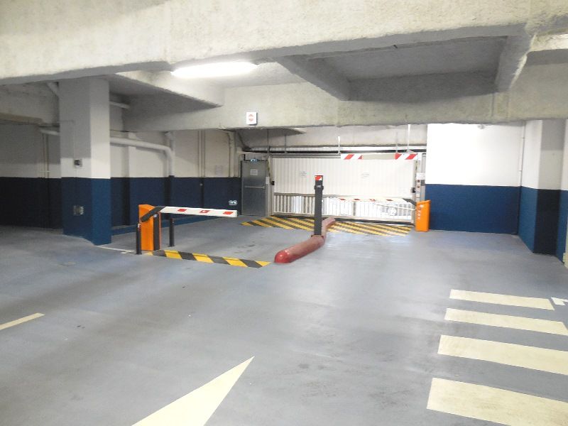 VENDU BREST CENTRE SIAM PLACE DE PARKING SOUTERRAIN 5.24M X 2.55M VENDU BREST CENTRE SIAM PLACE DE PARKING SOUTERRAIN 5.24M X 2.55M