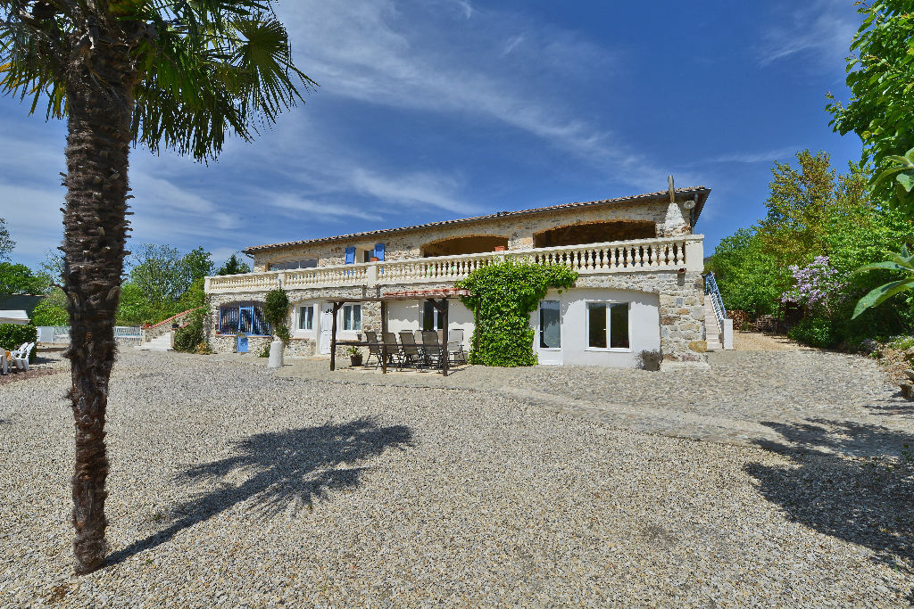 GRANDE MAISON SPACIEUSE GRANDE MAISON SPACIEUSE