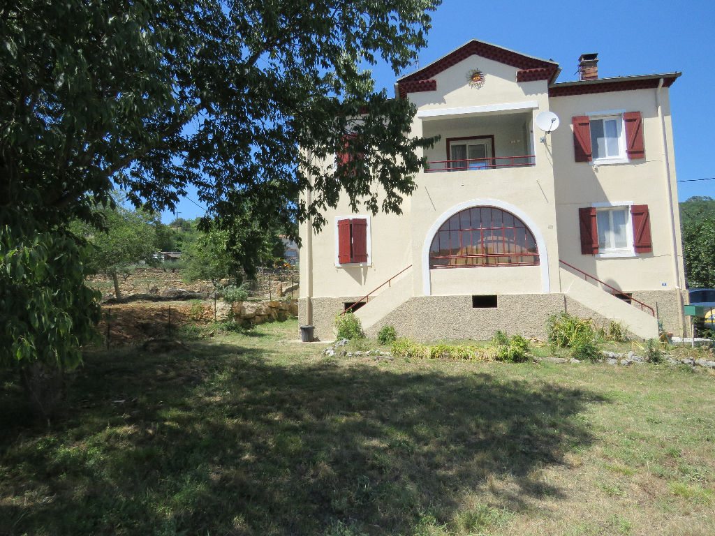 MAISON ENTIEREMENT RENOVÉE AVEC DEUX APPARTEMENTS MAISON ENTIEREMENT RENOVÉE AVEC DEUX APPARTEMENTS